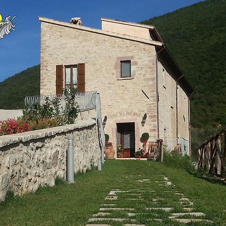 切雷托迪斯波莱托Agriturismo Casale La Palombara别墅 外观 照片